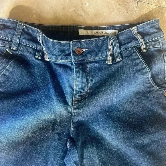 DKNY Bermuda Jean shorts. Size 8 excellent condition. Cuff hem. - Picture 10 of 14